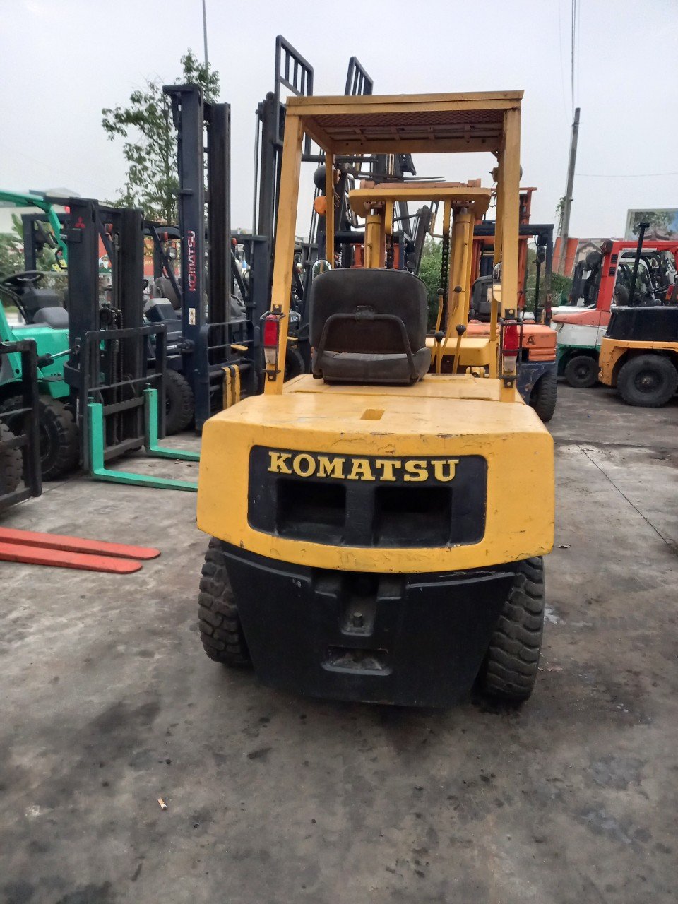 Xe nâng Komatsu FD30