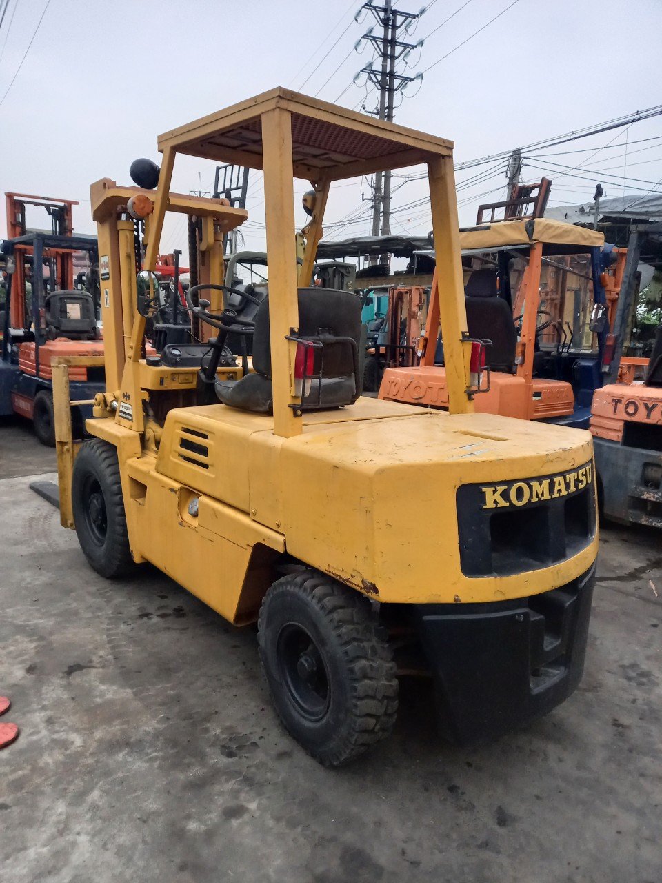 Xe nâng Komatsu FD30