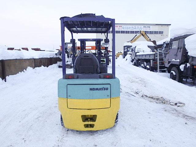 Xe nâng KOMATSU FB25EX-8