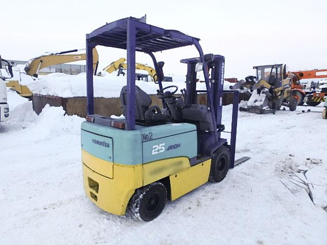 Xe nâng KOMATSU FB25EX-8